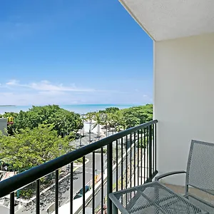 Mantra Esplanade 4* Cairns